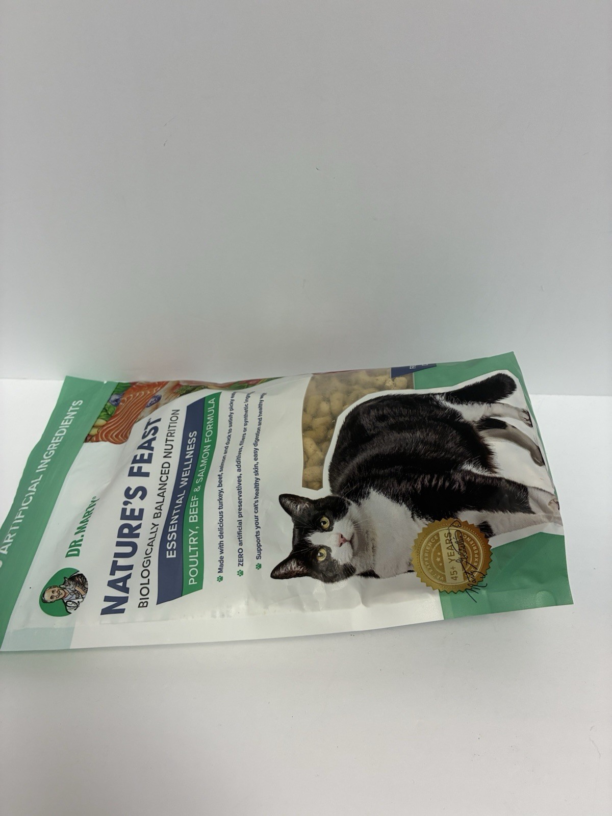 Dr. Marty Nature’s Feast Cat Food Poultry Beef Salmon Freeze Dried 12 oz Sealed