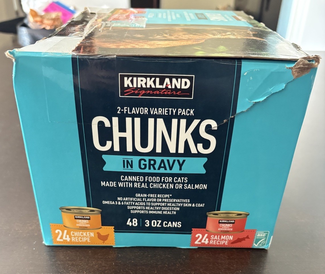 Kirkland Cat Food Variety Pack Chunks In Gravy Canned 48 ct NEW Expire 7/28