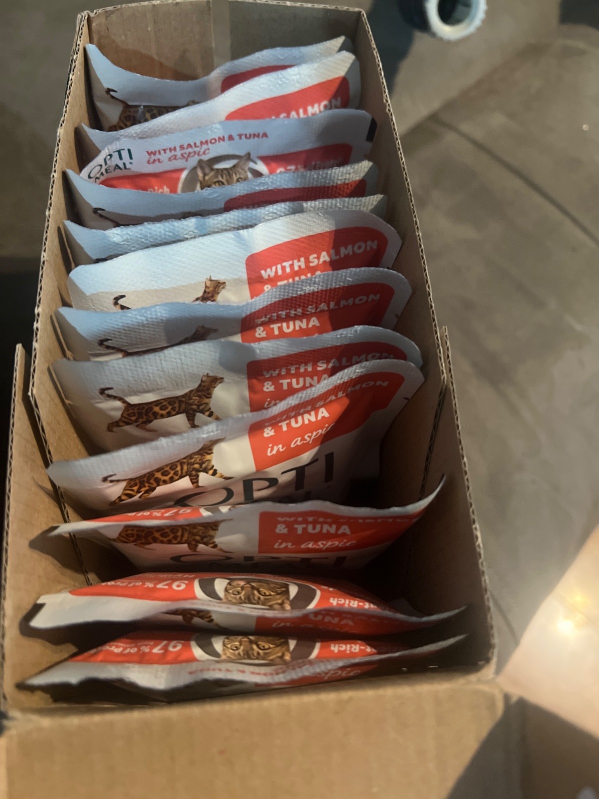 Optimeal Wet Cat Food Salmon & Tuna Tender Morsels, High Protein Pre