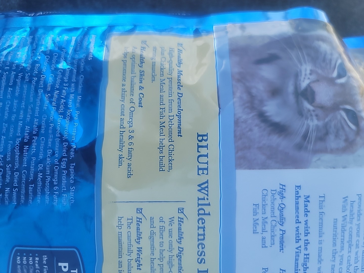 Blue Buffalo Wilderness Adult Dry Cat Food Chicken Grain Free 9.5 lb Aug 5 2027