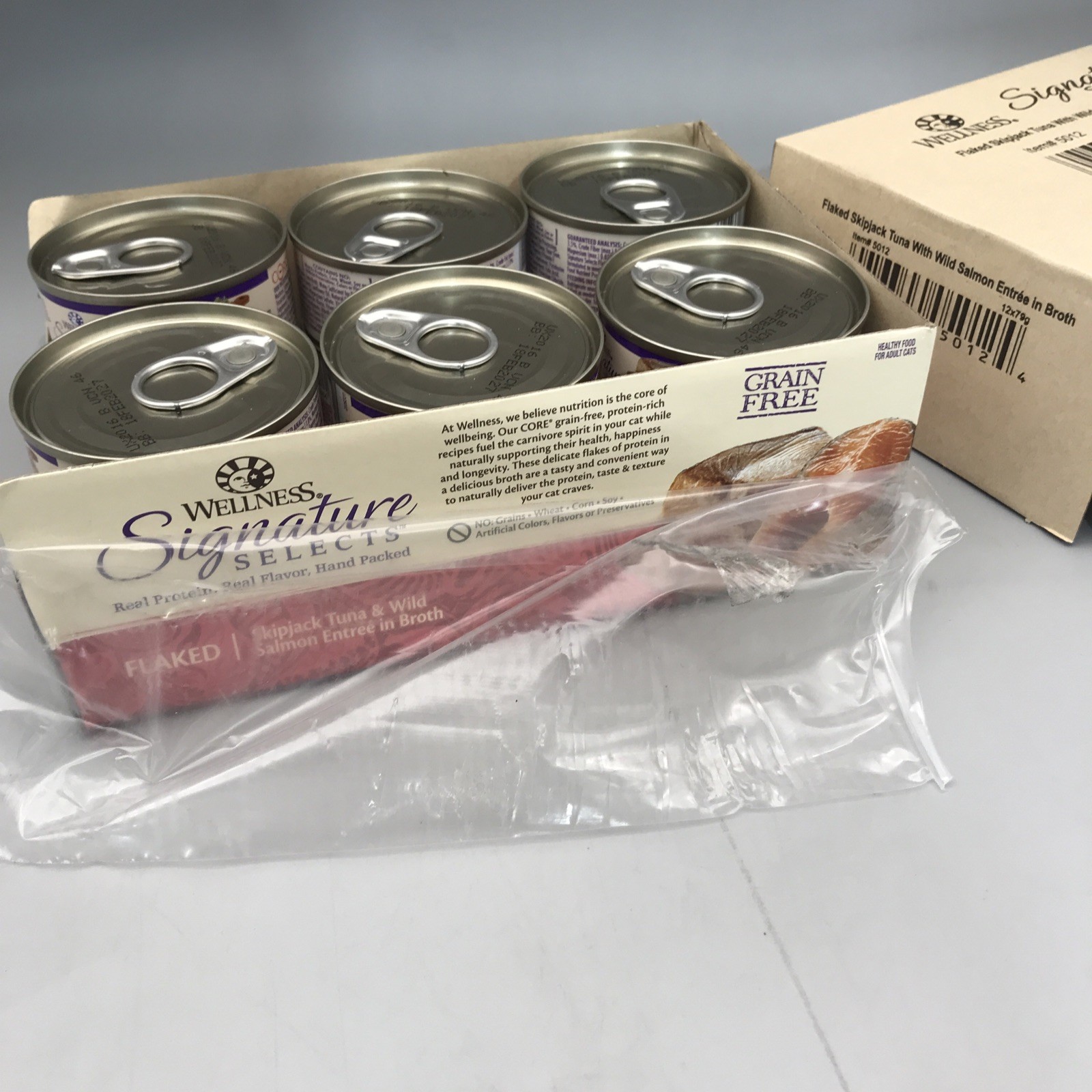 12 Pack CORE Signature Selects Flaked Adult Wet Cat Food Tuna & Salmon Exp 02/27