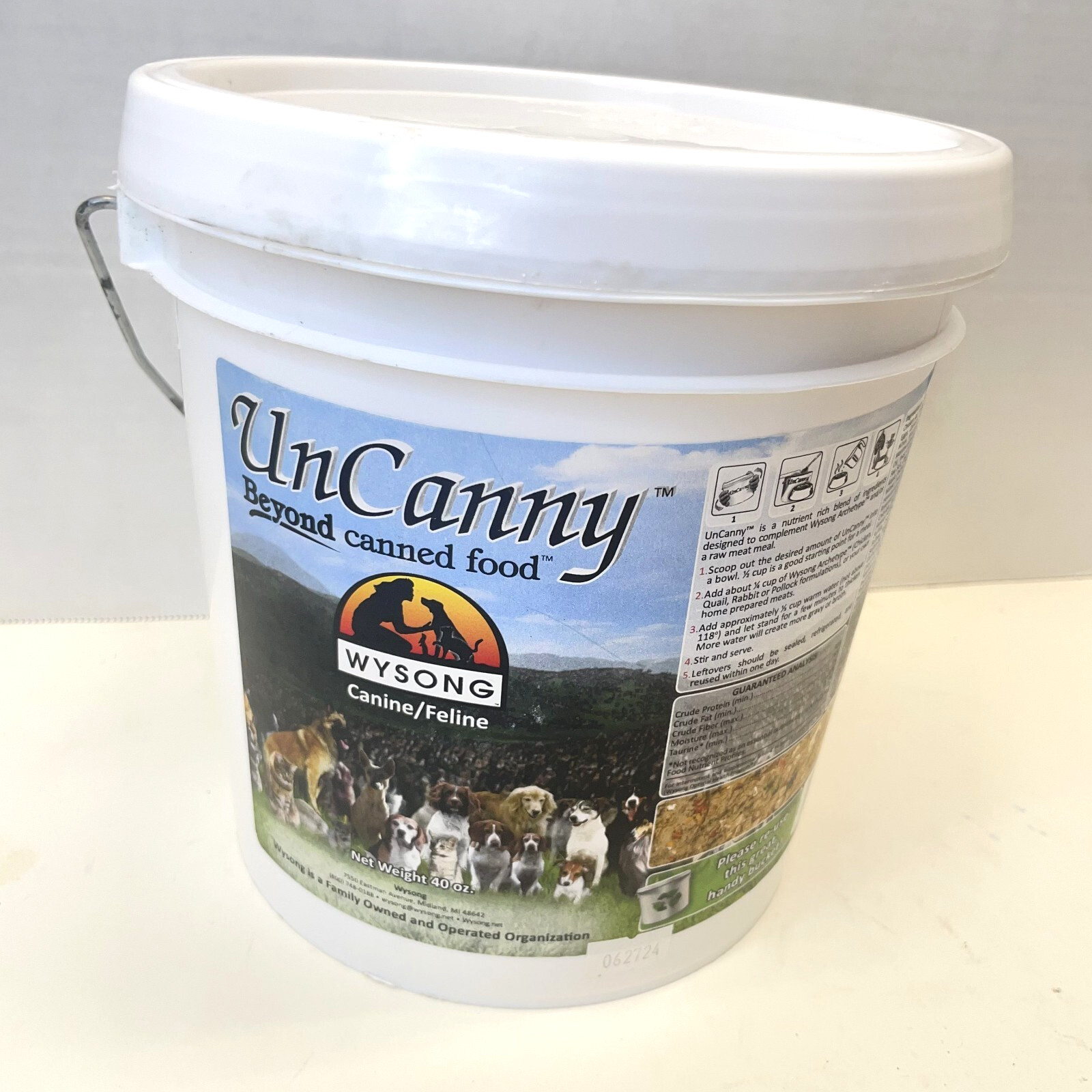 Wysong Uncanny Canine/Feline Raw Diet – Dog/Cat Food Supplement – 40 oz Bucket