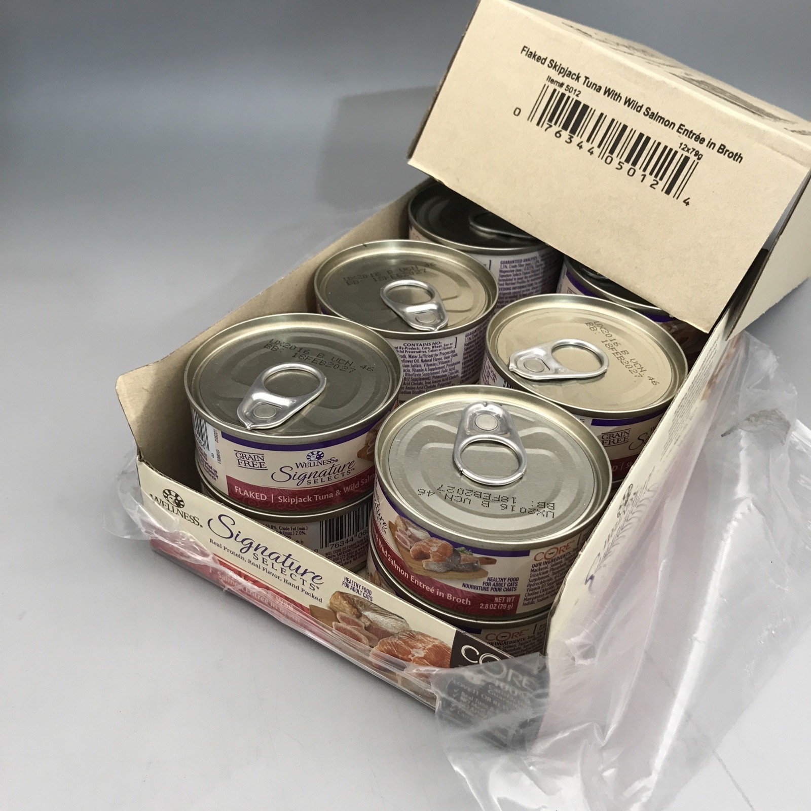 12 Pack CORE Signature Selects Flaked Adult Wet Cat Food Tuna & Salmon Exp 02/27