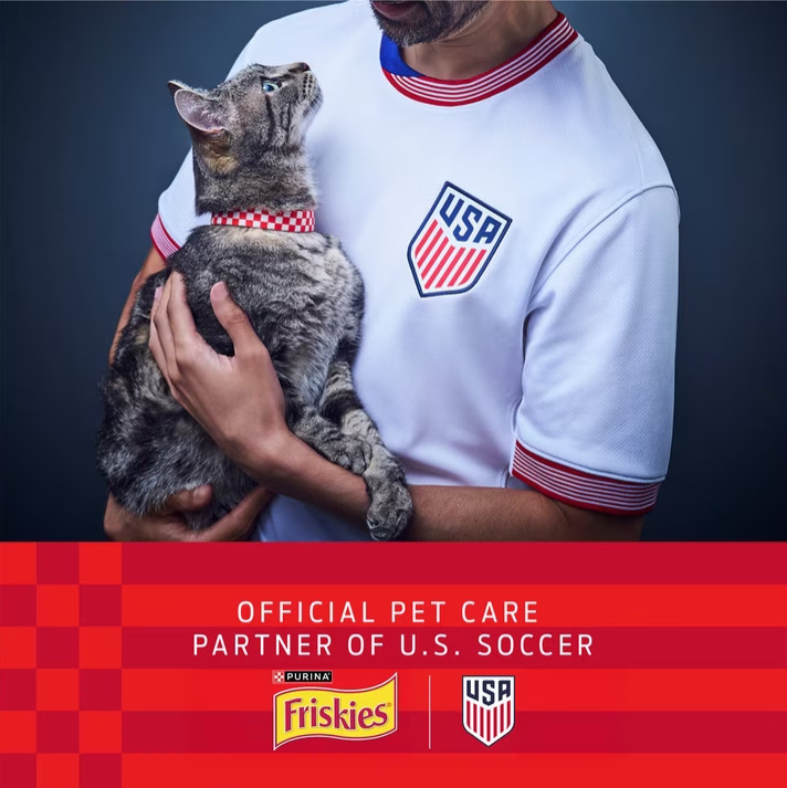 Purina Friskies Surfin’ and Turfin’ Variety Pack, Wet Cat Food, 5.5 oz Cans