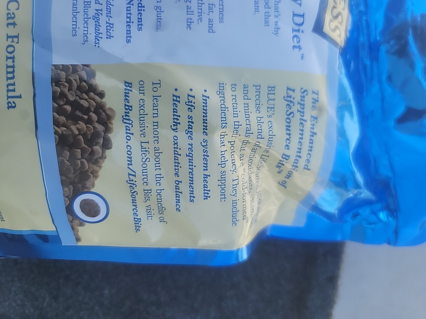 Blue Buffalo Wilderness Adult Dry Cat Food Chicken Grain Free 9.5 lb Aug 5 2027