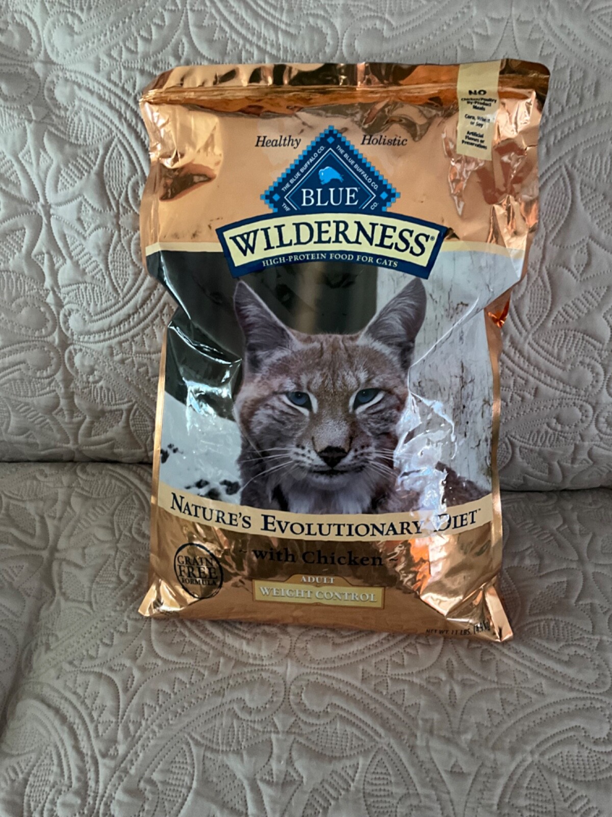 BLUE Wilderness Indoor Hairball and Weight Control Chicken Recipe Dry Food…